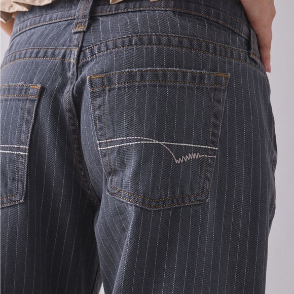 Urban Outfitters Charcoal Pinstripe Wide Leg Jeans - Picture 4 of 5